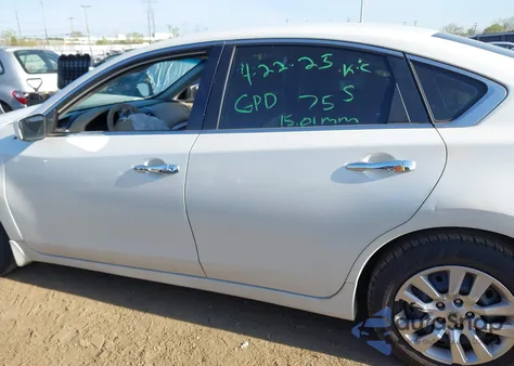 2015 Nissan Altima 2.5 S из США, поврежденный, VIN 1N4AL3AP6FC430542